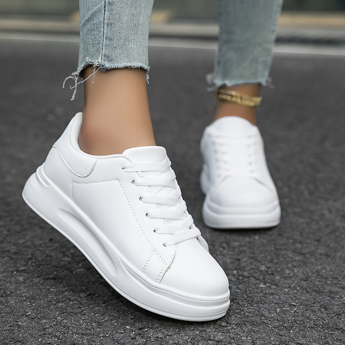 Baskets en cuir blanches - Minimalistes et confortables-Chaussures-PARIS FEMME