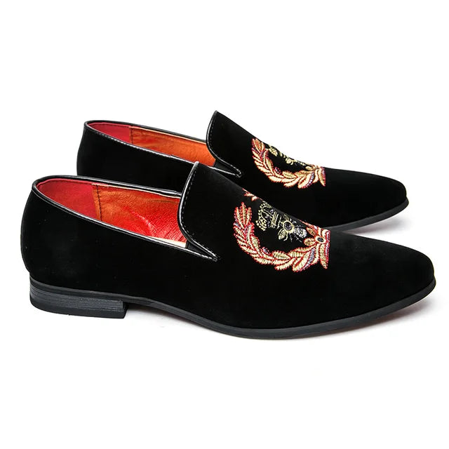 Mocassins brodés avec blason - Élégance et confort-Chaussures-PARIS FEMME