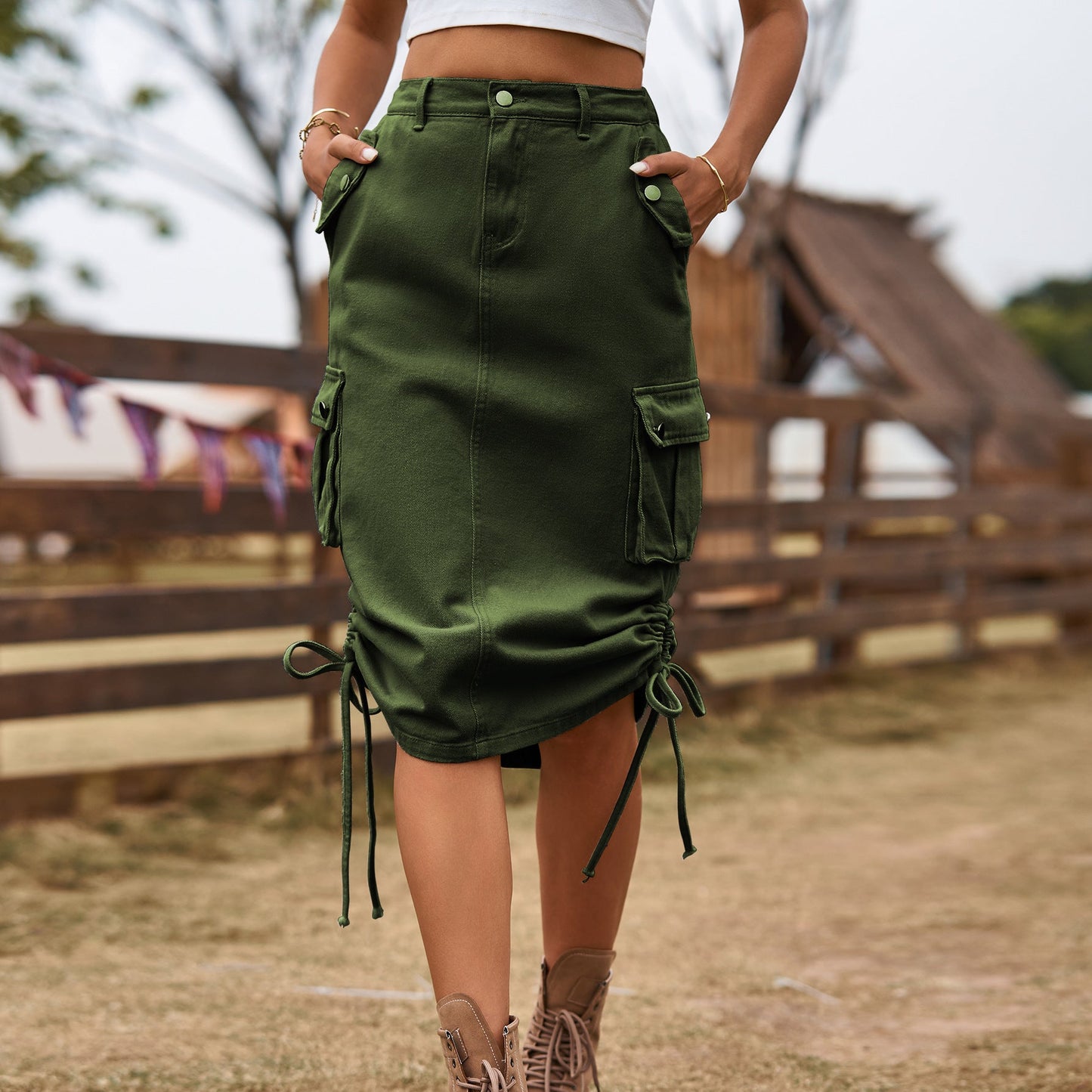 Jupe cargo pour femmes avec poches latérales et ourlet ajustable Chic und Stil-Short en jean-PARIS FEMME