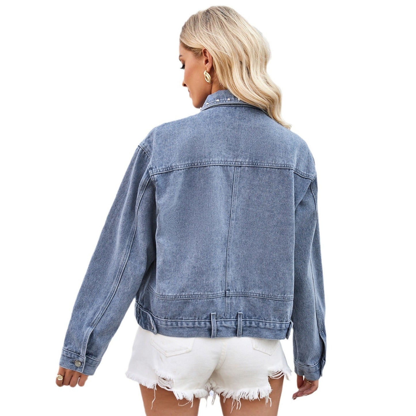 Veste en jean pour femmes avec des applications de clous à la mode et une coupe décontractée Chic und Stil-Jeans Outfit-PARIS FEMME
