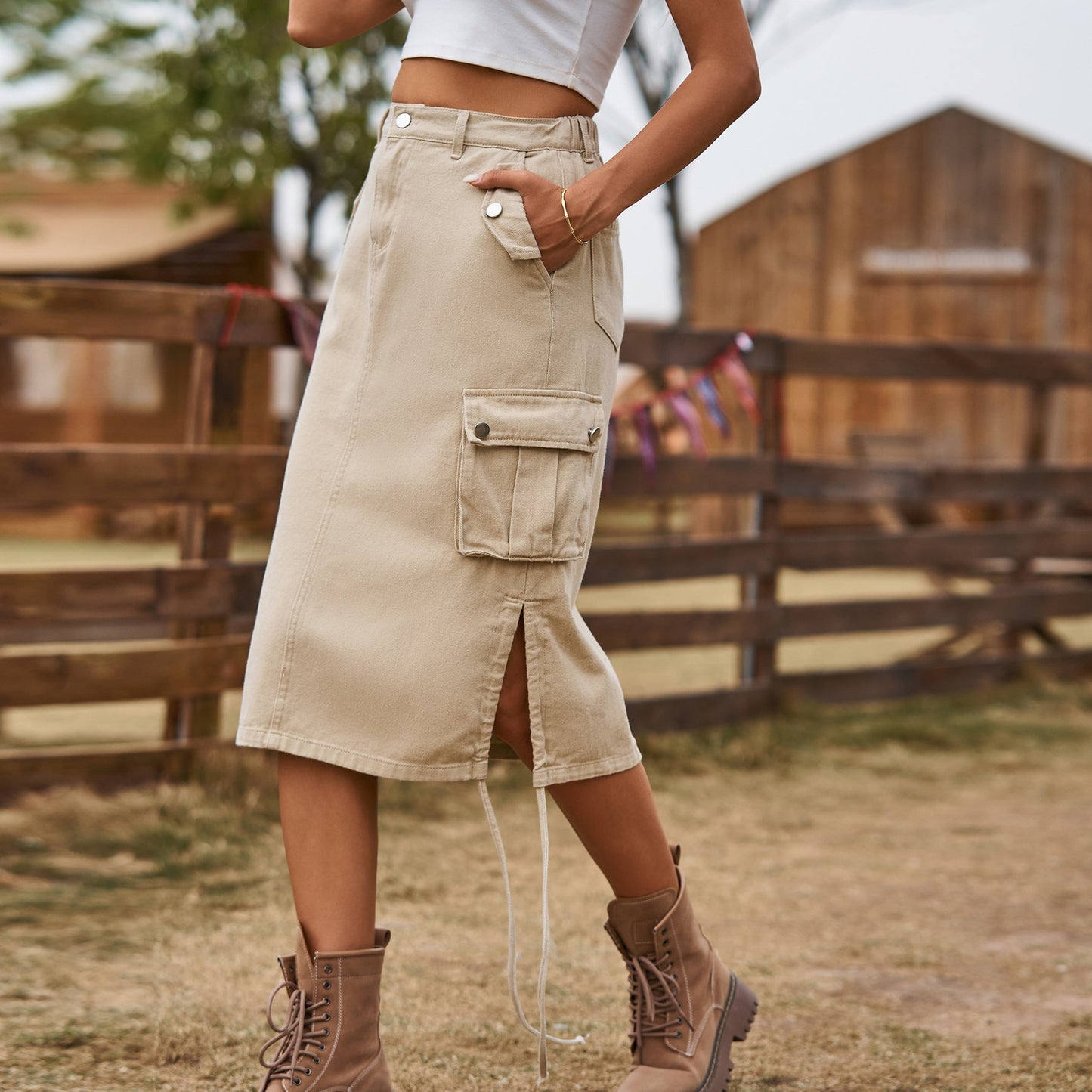 Jupe cargo pour femmes avec poches latérales et ourlet ajustable Chic und Stil-Short en jean-PARIS FEMME