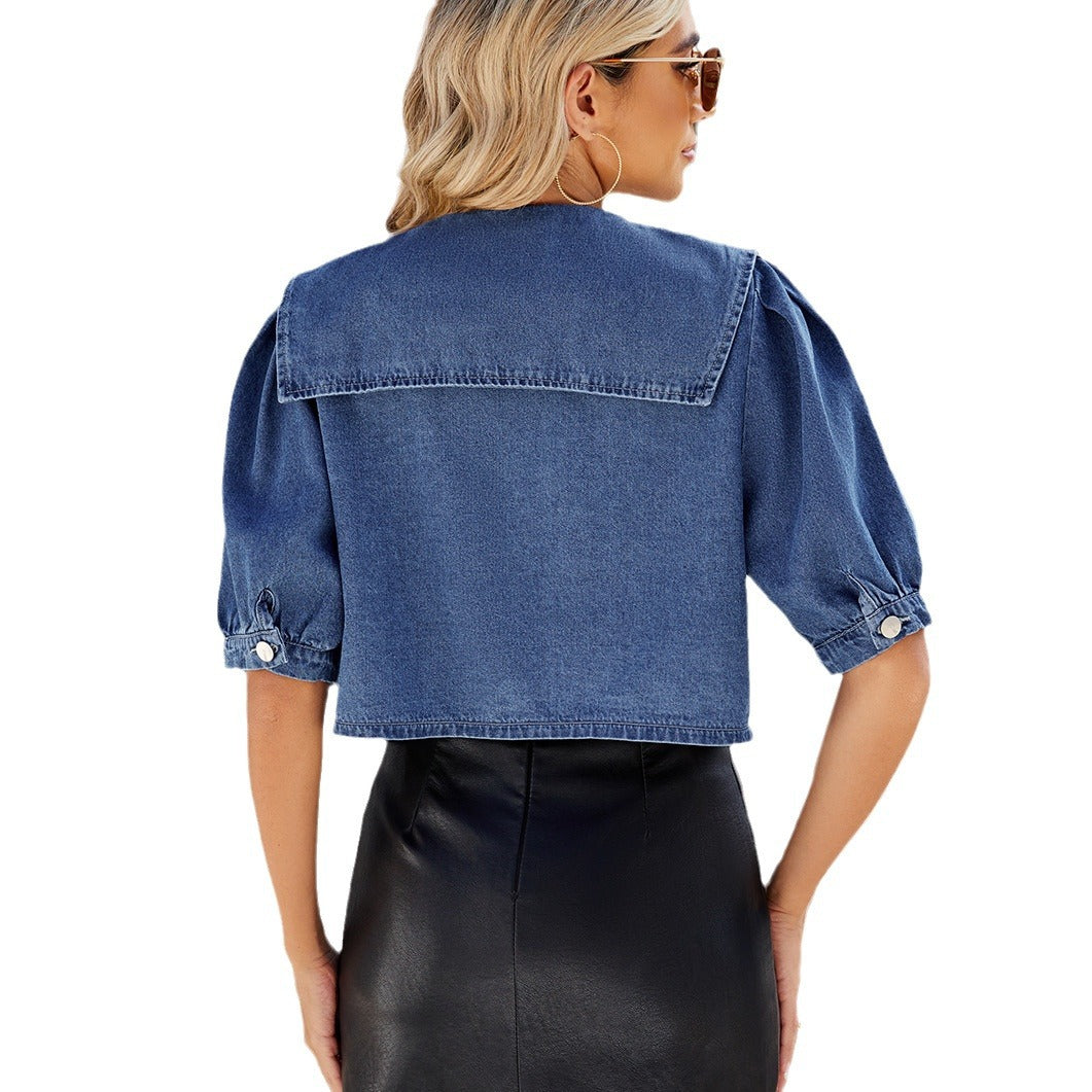 Veste en denim pour femmes avec des manches bouffantes et un col moderne. Chic und Stil.-Jeans Outfit-PARIS FEMME