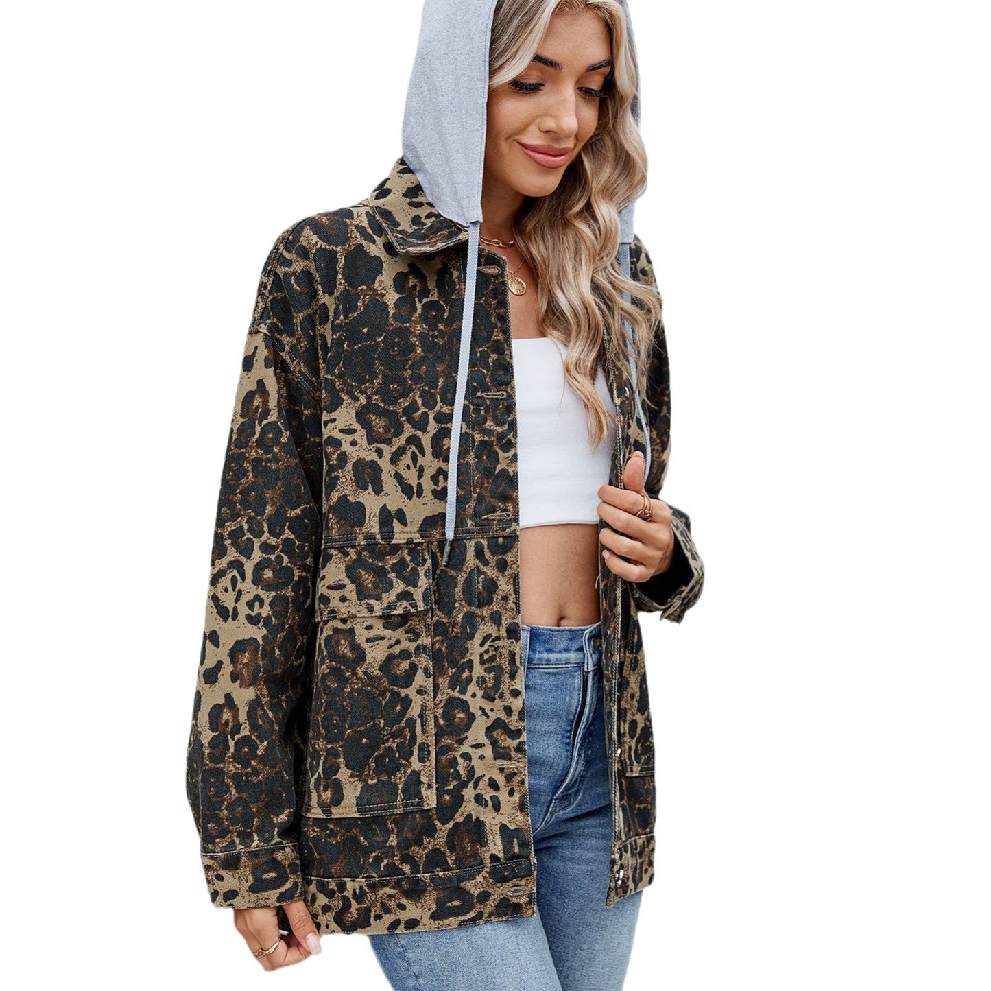 Veste en jean oversize pour femmes au design léopard moderne avec une coupe décontractée Chic und Stil-Jeans Outfit-PARIS FEMME
