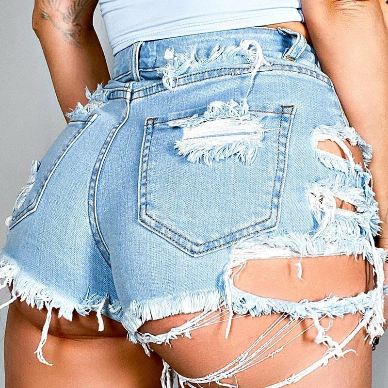 Shorts en denim détruit pour femmes avec une coupe décontractée et des éléments effilochés Chic und Stil-Short en jean-PARIS FEMME