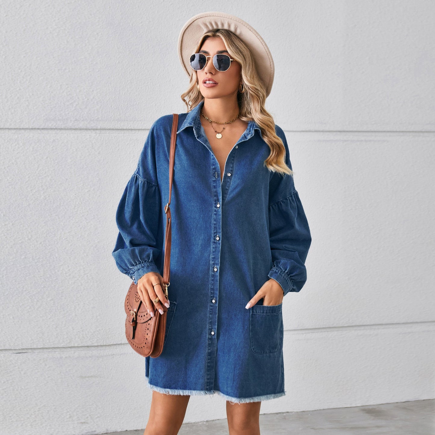 Robe en jean pour femmes avec des manches volumineuses Chic und Stil-Jeans Outfit-PARIS FEMME