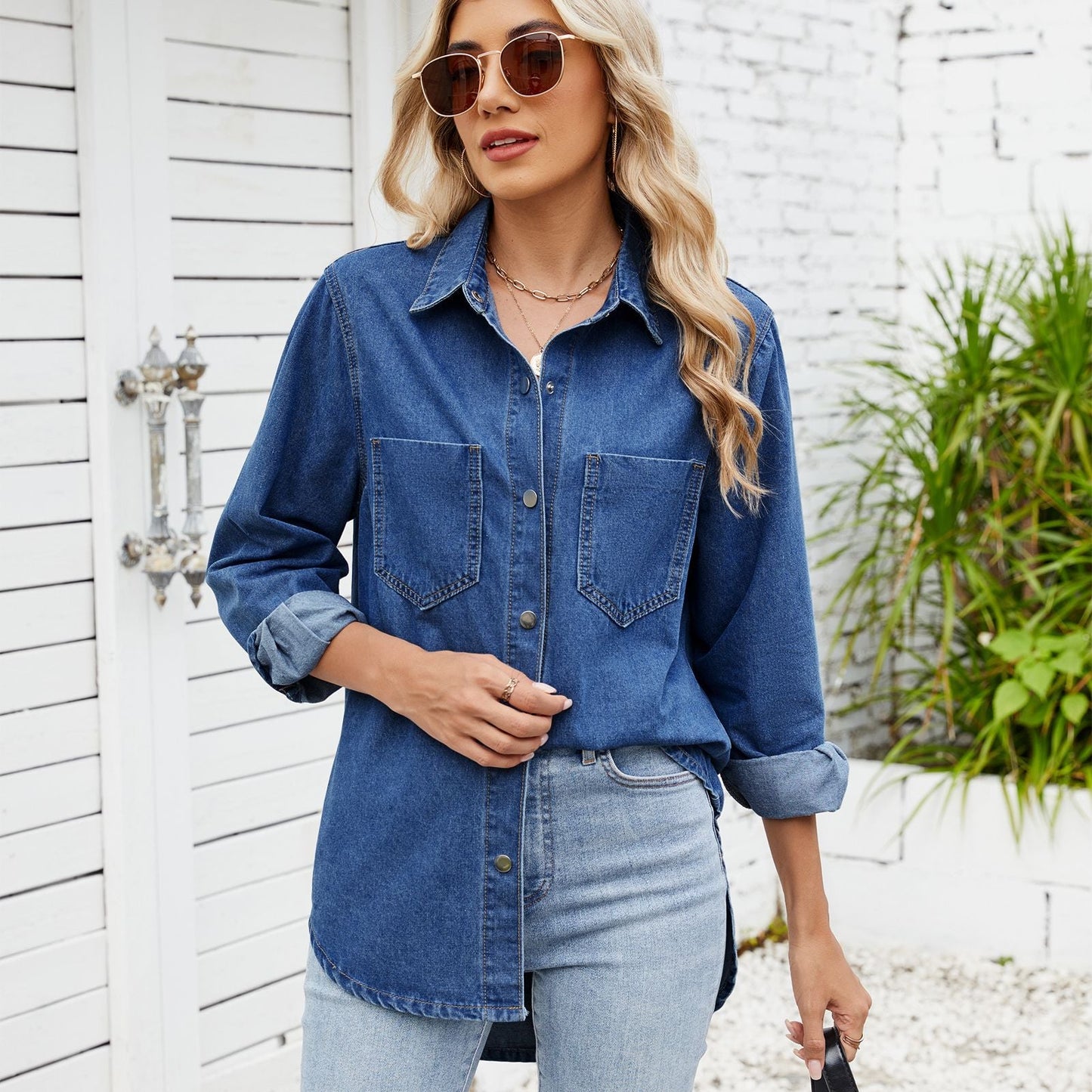 Veste en denim oversized pour femmes avec poches poitrine et coupe décontractée Chic und Stil-Jeans Outfit-PARIS FEMME