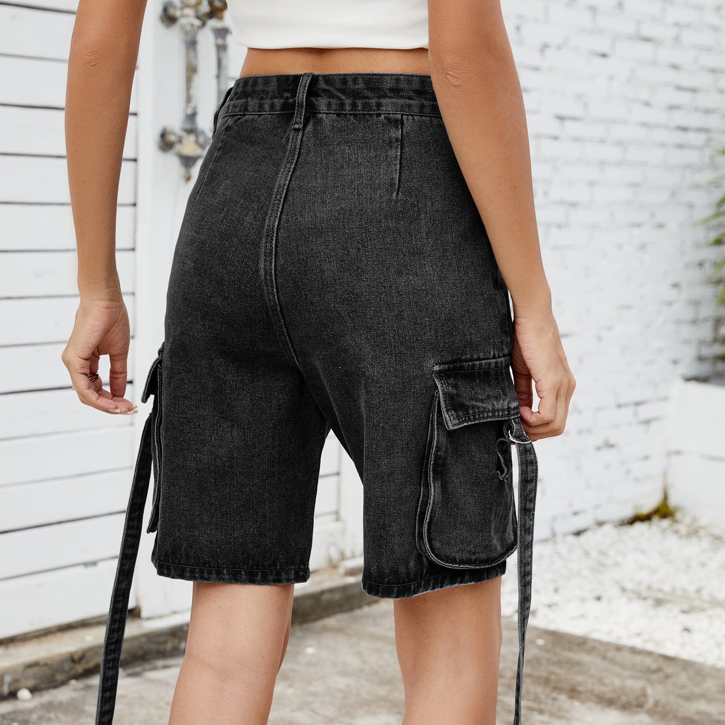 Shorts cargo femmes en taille haute décontractée avec poches latérales pratiques Chic und Stil-Short en jean-PARIS FEMME