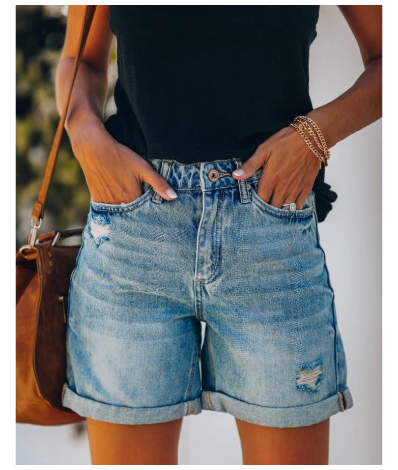 Shorts en denim décontractés pour femmes avec ourlet retroussé et détails déchirés Chic und Stil-Jeans Outfit-PARIS FEMME