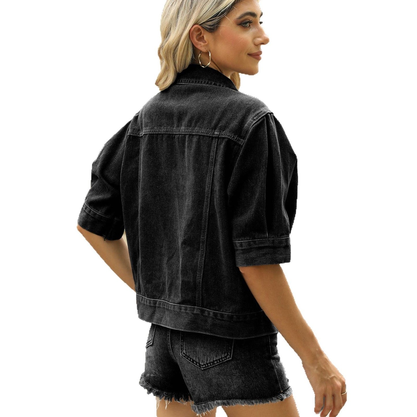 Veste en jean oversized pour dames au style streetwear moderne avec des manches courtes Chic und Stil-Jeans Outfit-PARIS FEMME