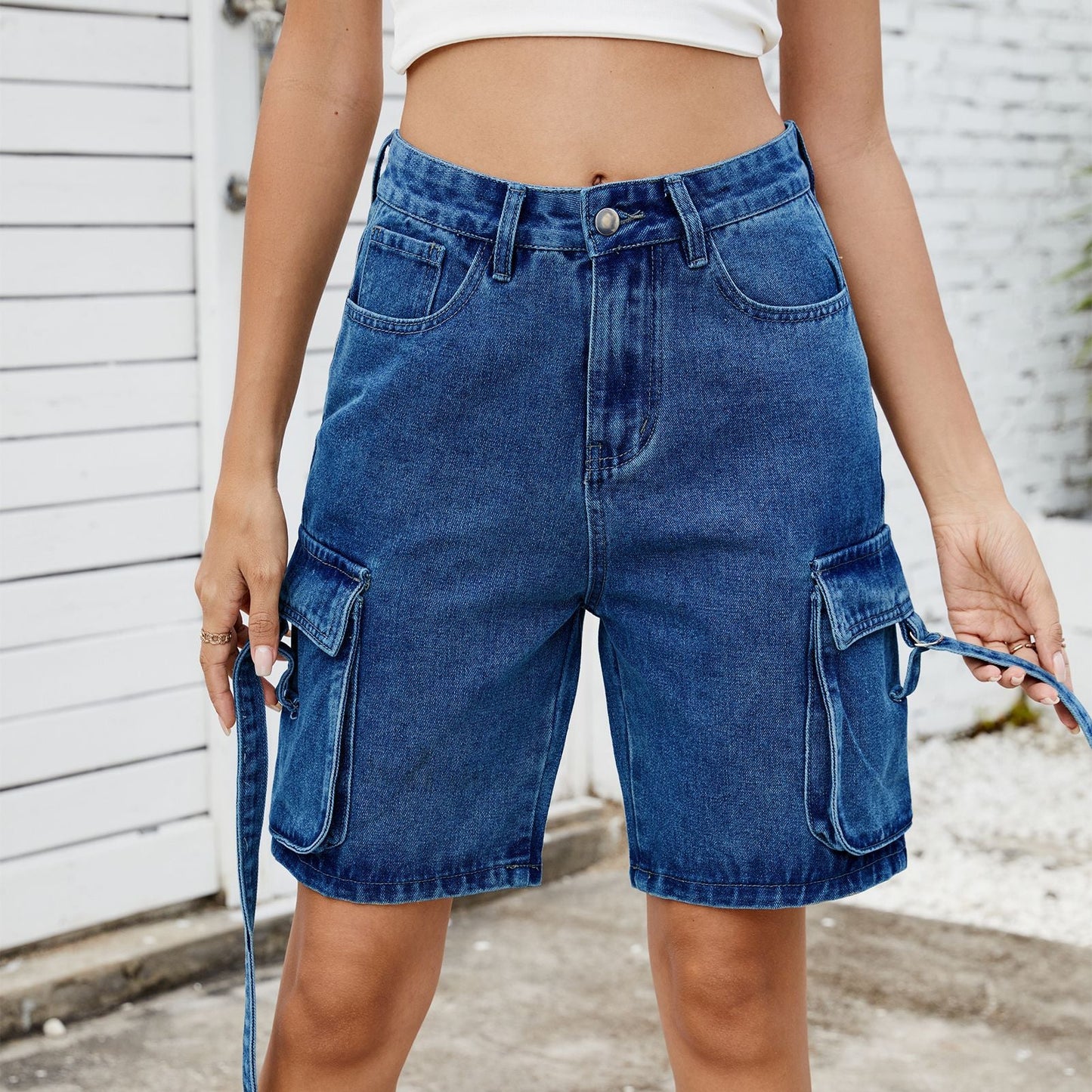 Shorts cargo femmes en taille haute décontractée avec poches latérales pratiques Chic und Stil-Short en jean-PARIS FEMME