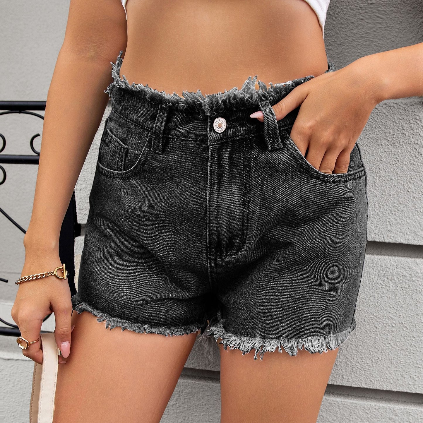 Shorts en jean taille haute pour femmes avec ourlet effiloché Chic und Stil-Short en jean-PARIS FEMME
