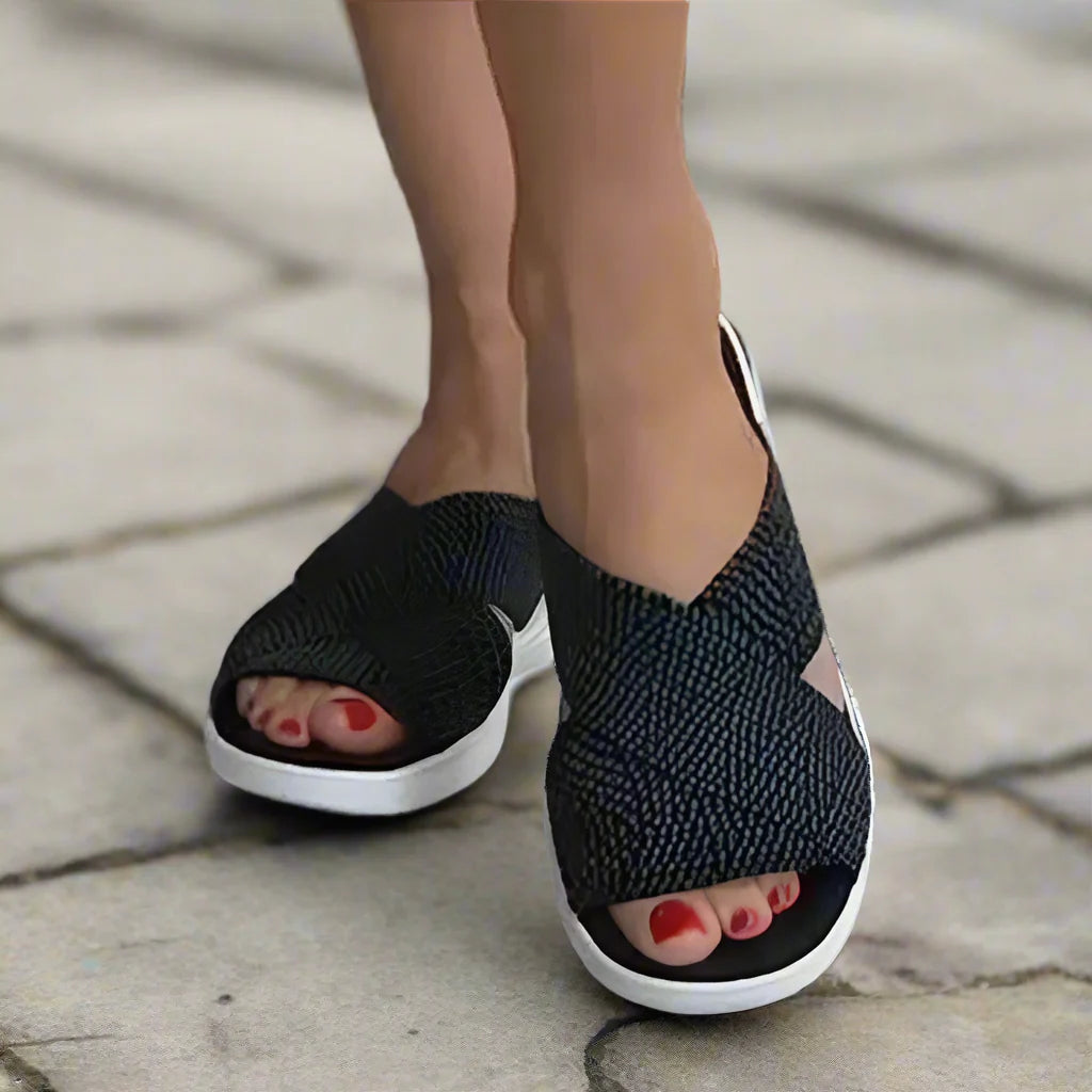 Virgie - Chaussons compensés confortables et croisés pour femme-Sandales-PARIS FEMME