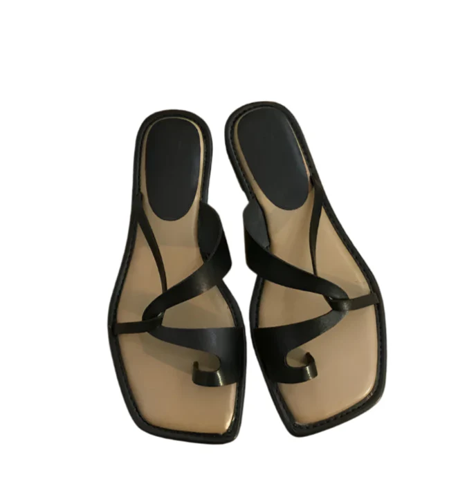 Joséphine - Sandales minimalistes à brides croisées et bout carré-Sandales-PARIS FEMME