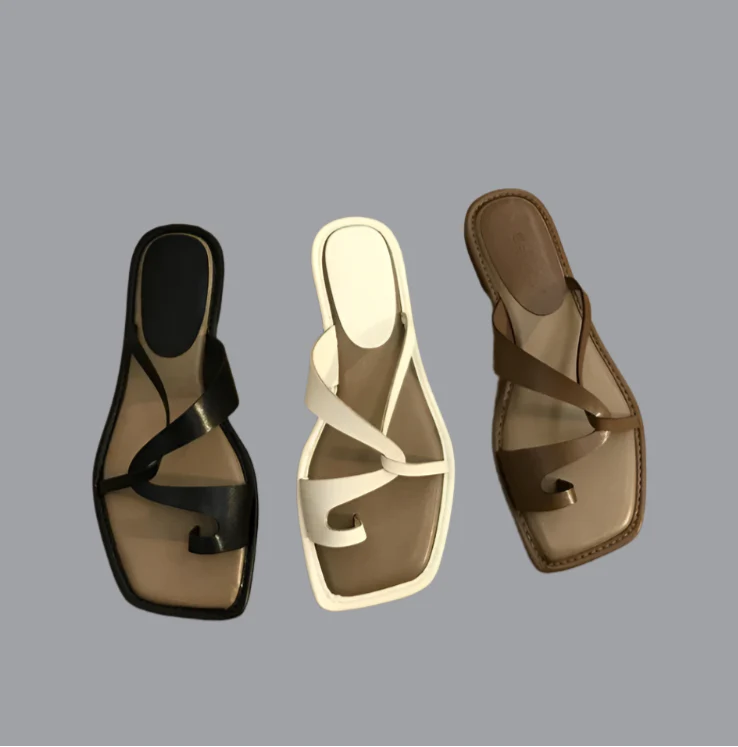 Joséphine - Sandales minimalistes à brides croisées et bout carré-Sandales-PARIS FEMME