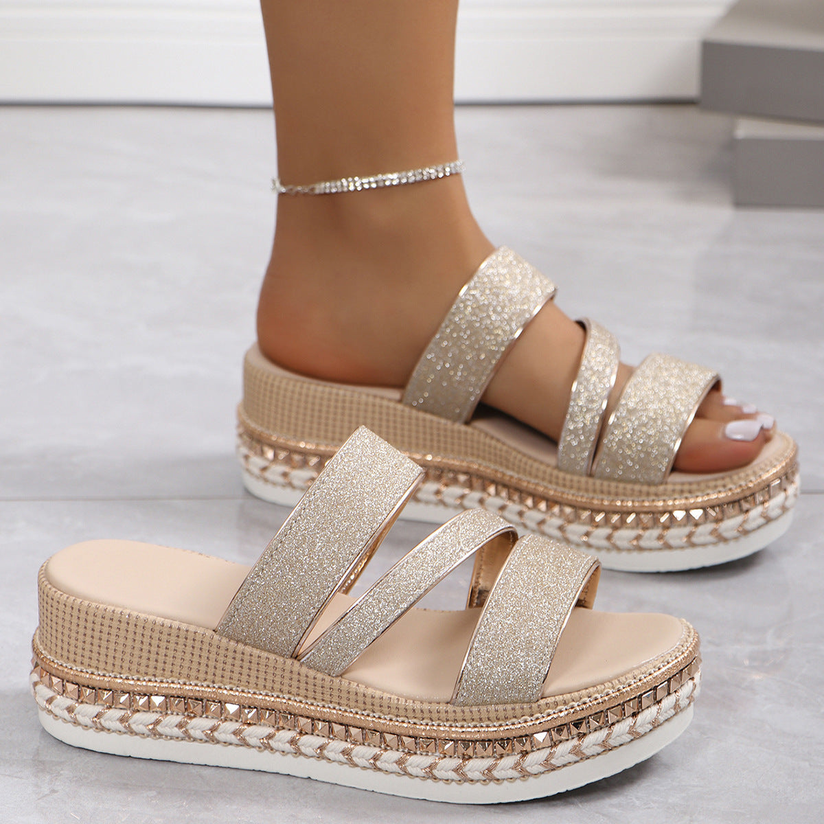 Mélanie - Sandales compensées - Boucle et bout ouvert-Chaussures-PARIS FEMME