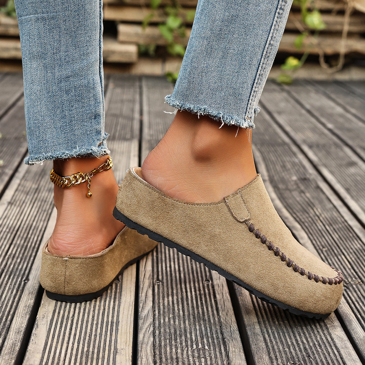 Women cushioned walking shoes breathable with flexible sole and rounded toe