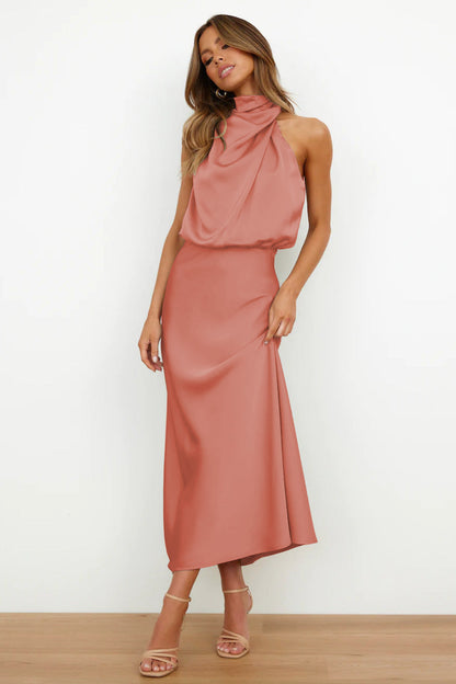 Robe de soirée satin encolure halter fluide – Amélie