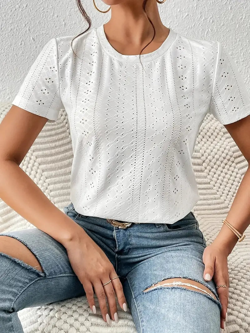 T-shirt col rond femme - Détails œillets - Été chic-Chemisier-PARIS FEMME