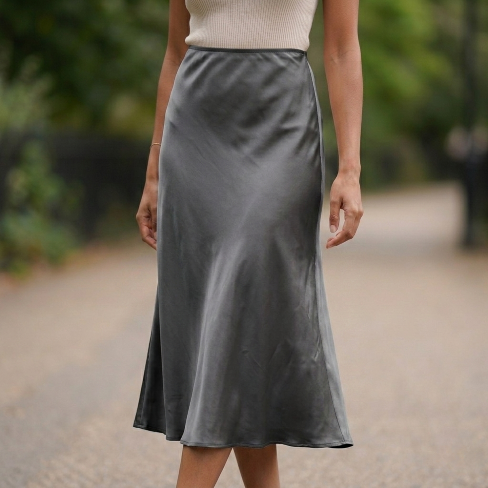 Jupe Midi Satin Trapèze | Coupe Flatteuse | Luxueuse