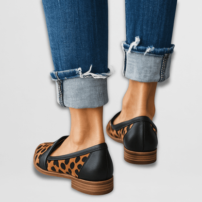 Mocassins femme bout pointu daim plats disponibles en khaki gris noir léopard