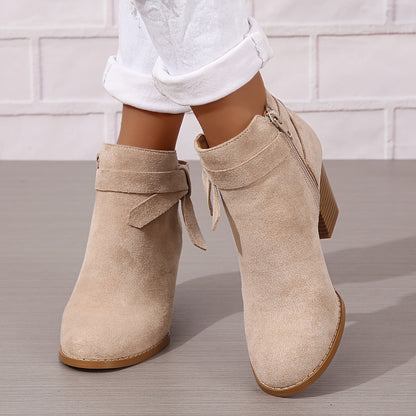 Bottines femme talon bloc bout pointu avec nœud décoratif et zip latéral