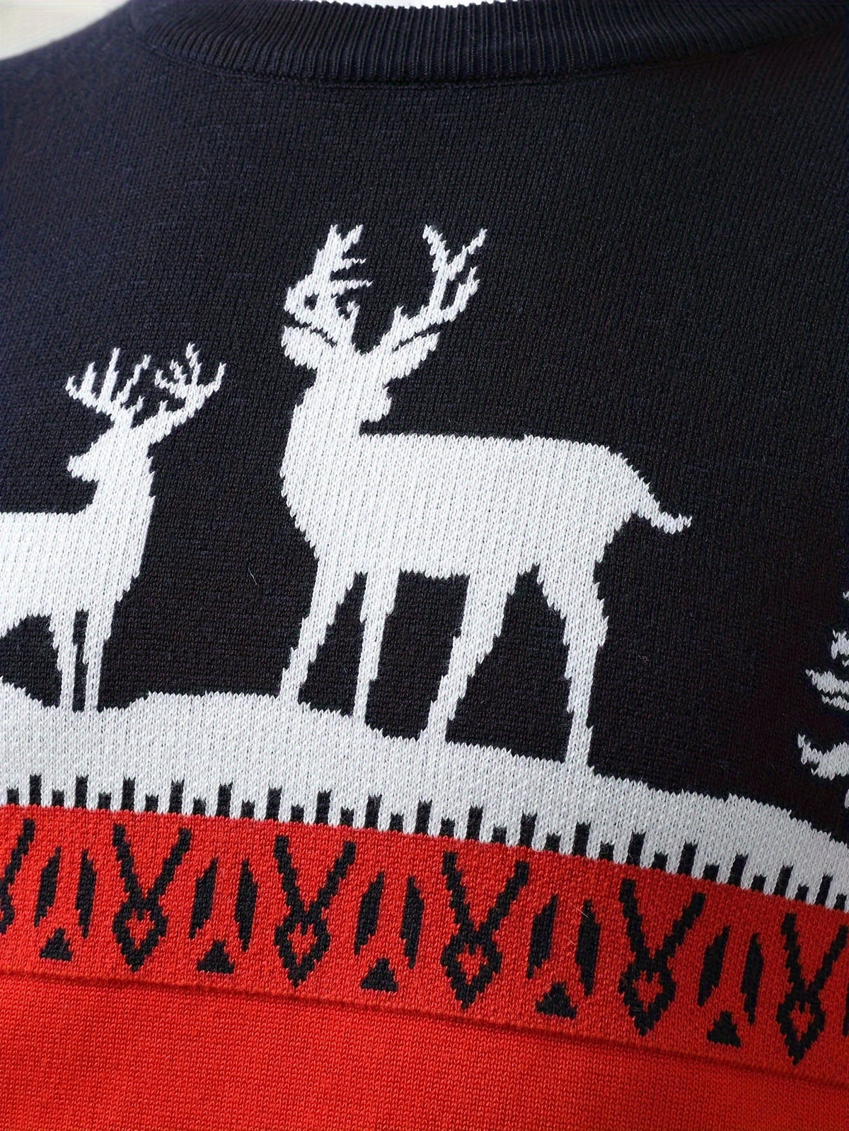 Pull de noël homme renne en maille avec motif sapin et col rond