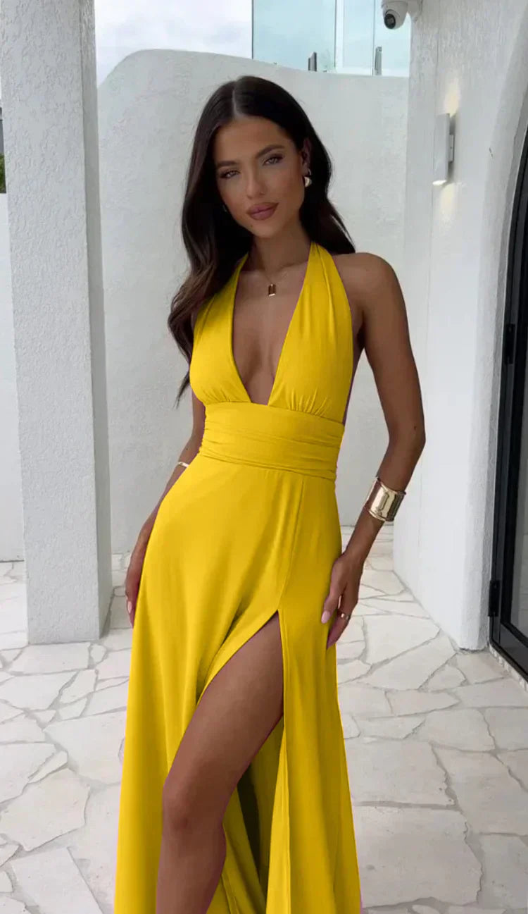 Robe de Soirée Longue | Décolleté Plongeant, Col Halter | Fente Haute