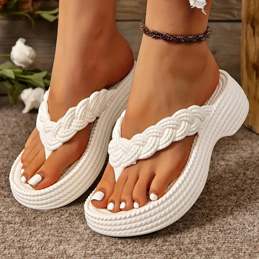 Marisa - Claquettes à plateforme tressées élégantes et confortables-Sandales-PARIS FEMME