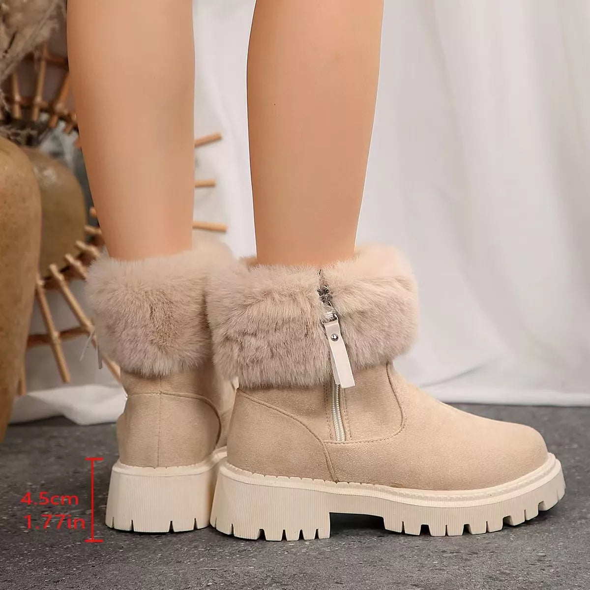 Bottines femme fourrées à zip semelle épaisse coloris crème