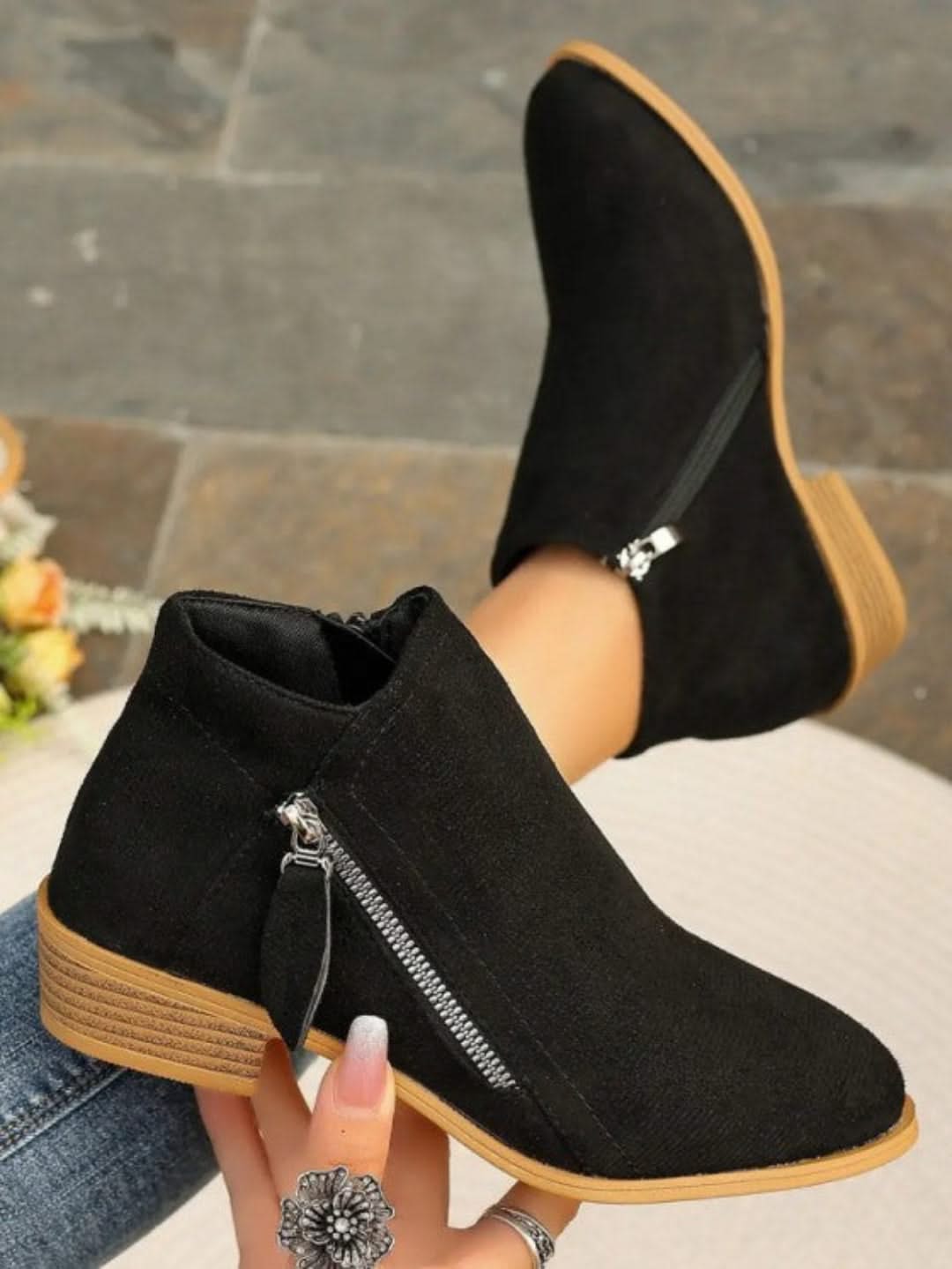 Bottes Ankle Zippées en Suède - Style Chic et Confort Inégalé-Chaussures pour Femmes-PARIS FEMME