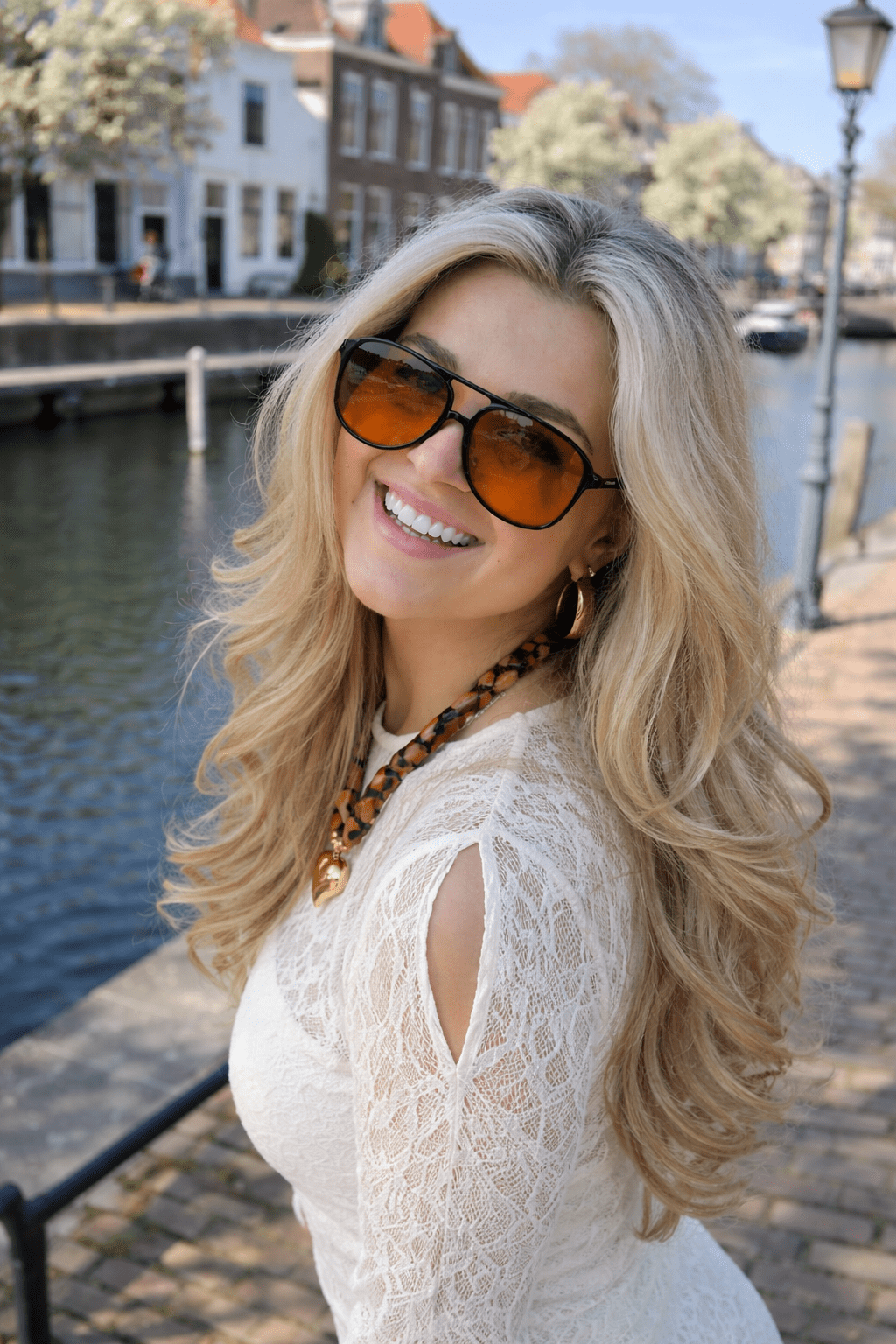 Lunettes de soleil aviateur | Verres orange, cadre noir