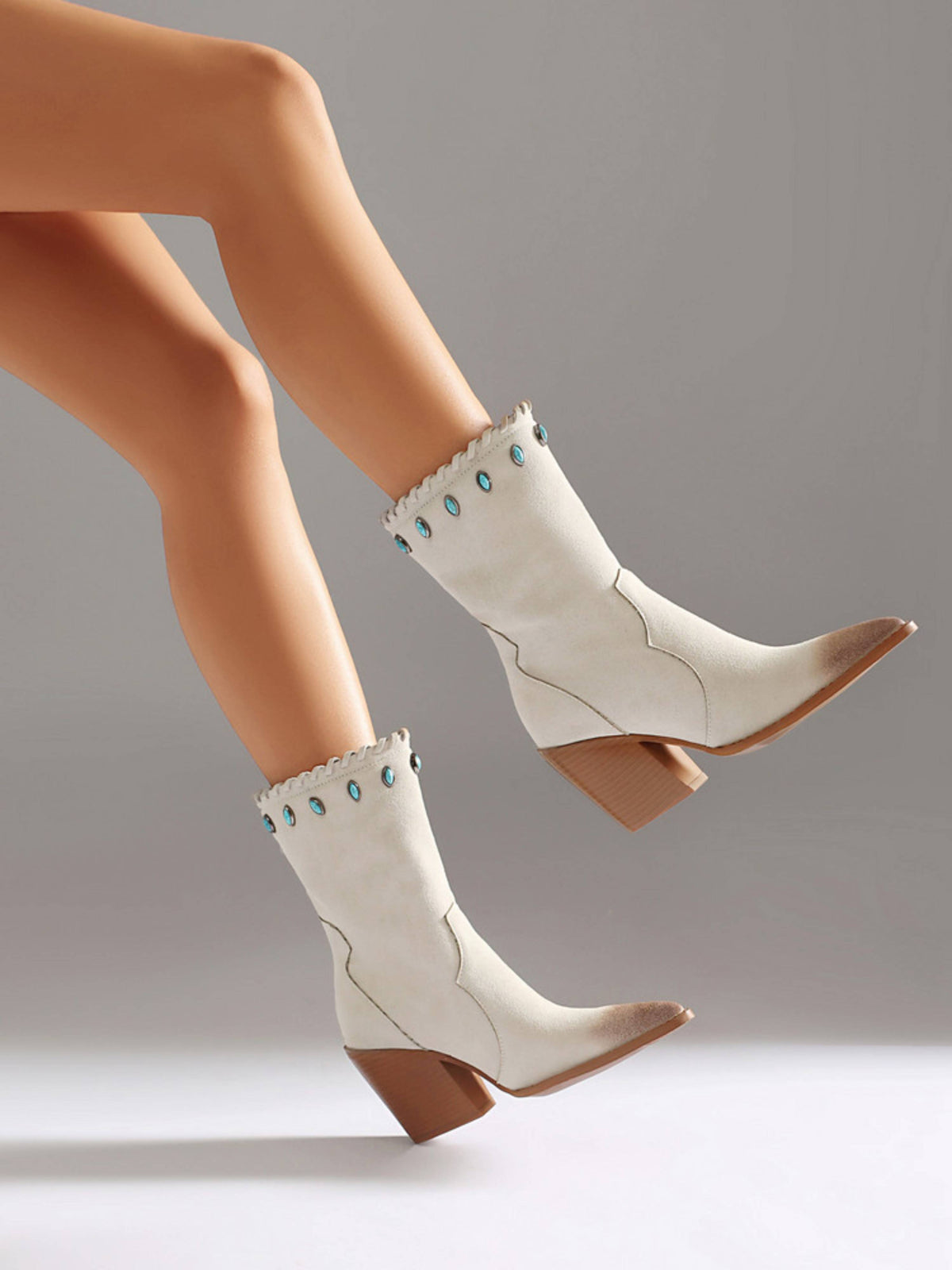 Bottines cowgirl femme bout pointu crème grande taille style western boho
