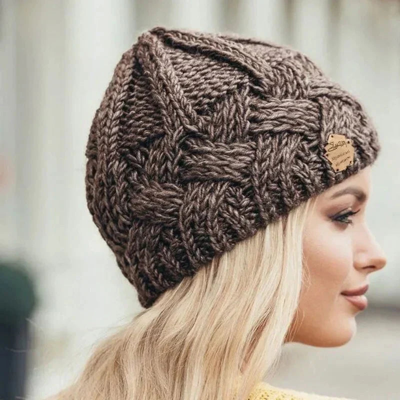 Bonnet tricoté femme laine doux et chaud pour l'hiver