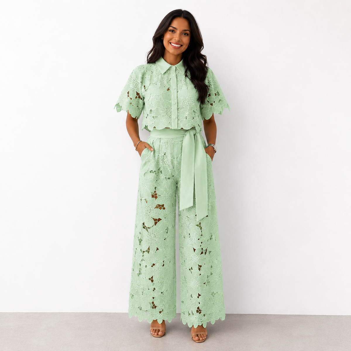 Ensemble deux pièces | Motif floral, manches ondulées | Confort