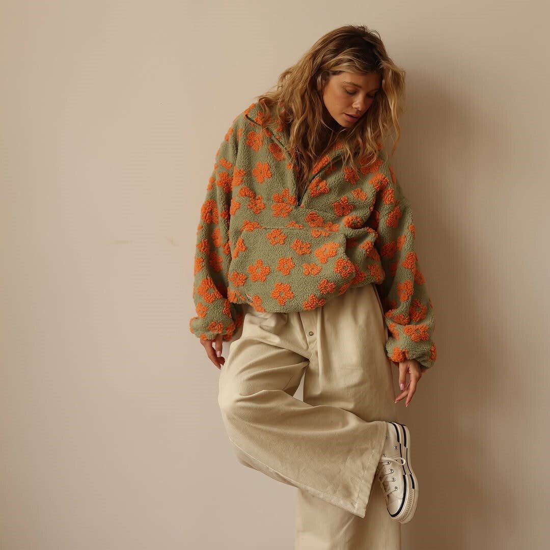 Veste teddy fleece femme oversize fleurie avec demi-zip et col montant