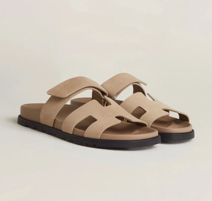 Sandales Plates Femme | Bride Réglable, Confort Optimal | Style Moderne