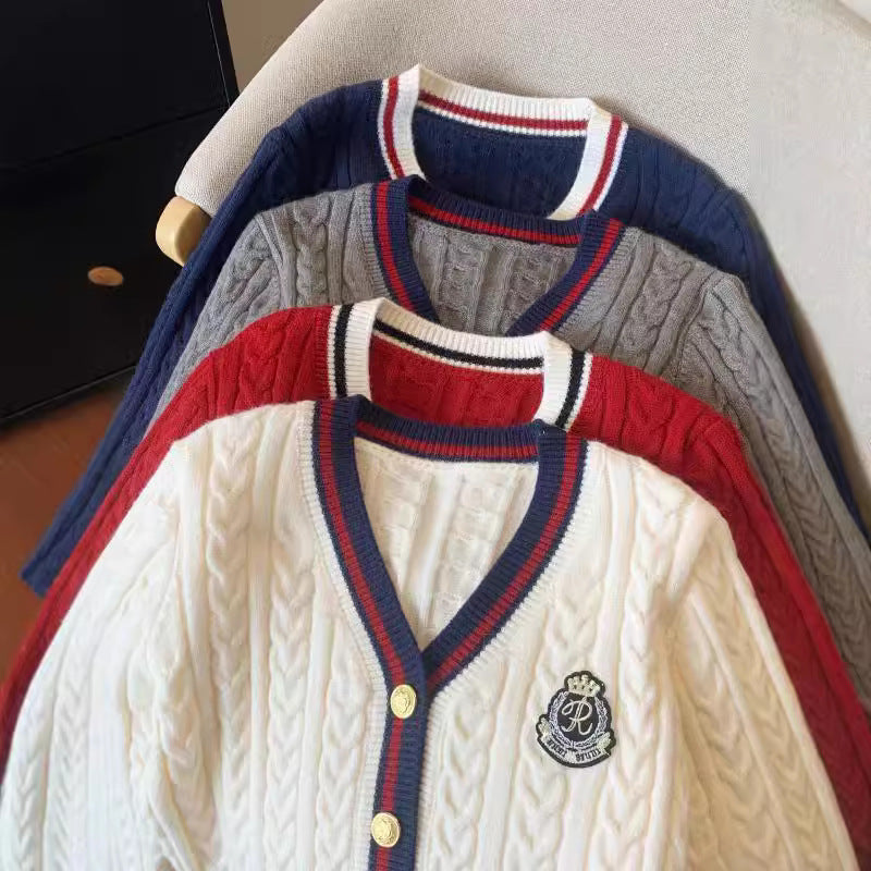 Cardigan tricot femme col V bicolore motif torsadé style universitaire rétro