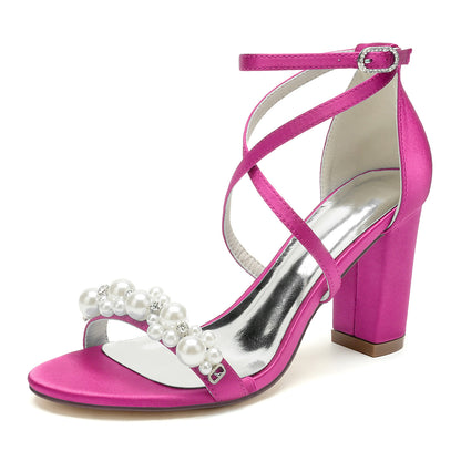 Sandales mariage ivoire strass perles talon carré bout rond bride poignet