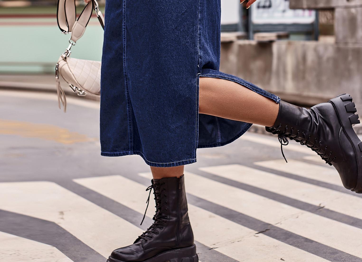 Jupe maxi en denim pour dames avec fente latérale et poches pratiques Chic und Stil-Short en jean-PARIS FEMME