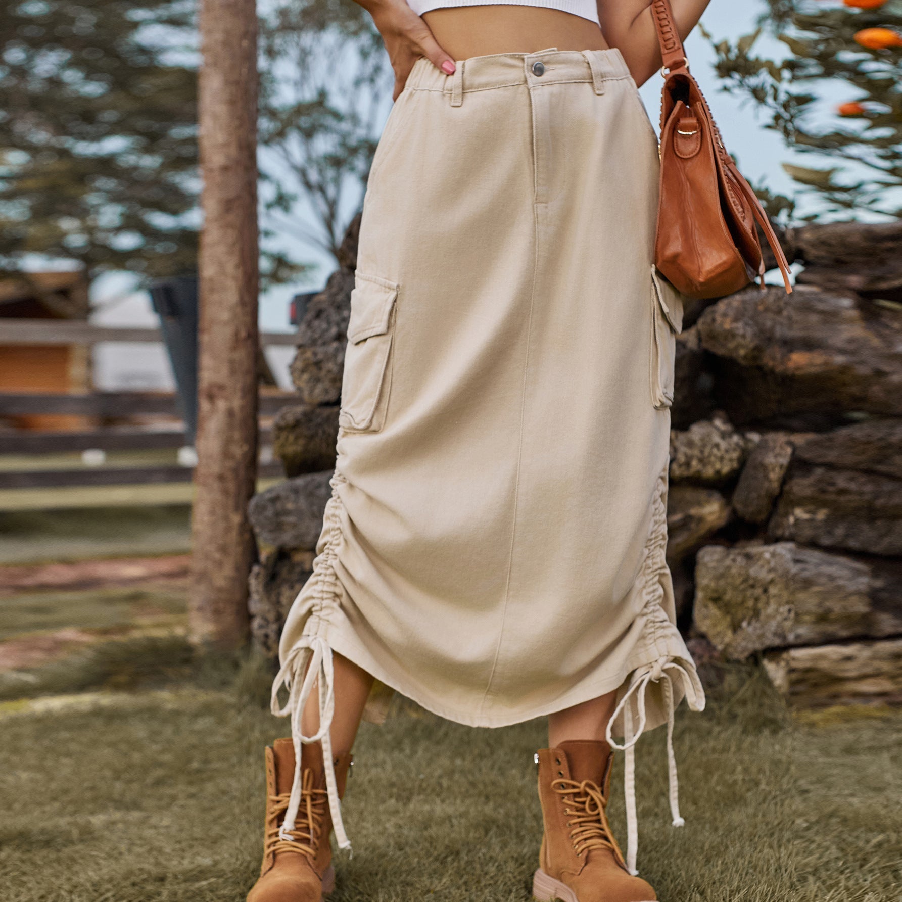 Jupe cargo pour femme avec taille réglable et poches latérales pratiques Chic und Stil-Short en jean-PARIS FEMME