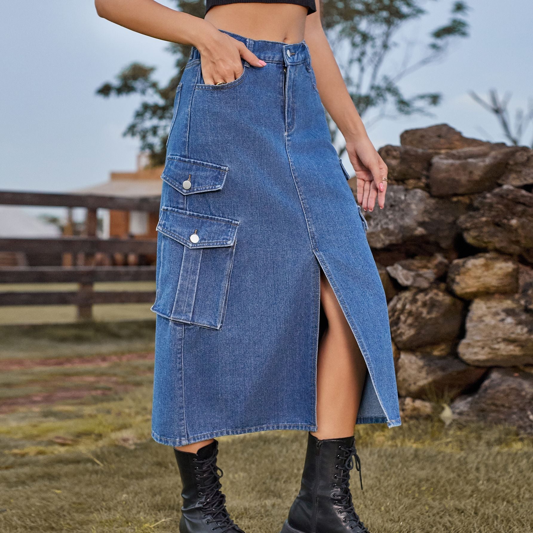 Jupe cargo pour femmes avec poches pratiques et coupe haute Chic und Stil-Short en jean-PARIS FEMME