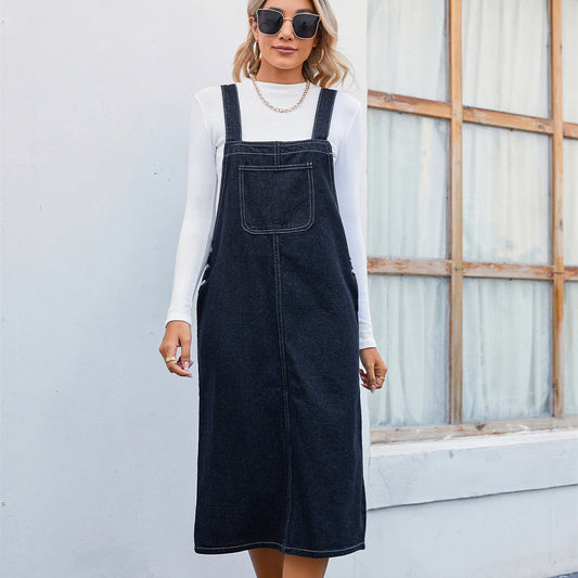 Robe en jean à bretelles pour femmes avec poches latérales pratiques et coupe moderne Chic und Stil-Jeans Outfit-PARIS FEMME