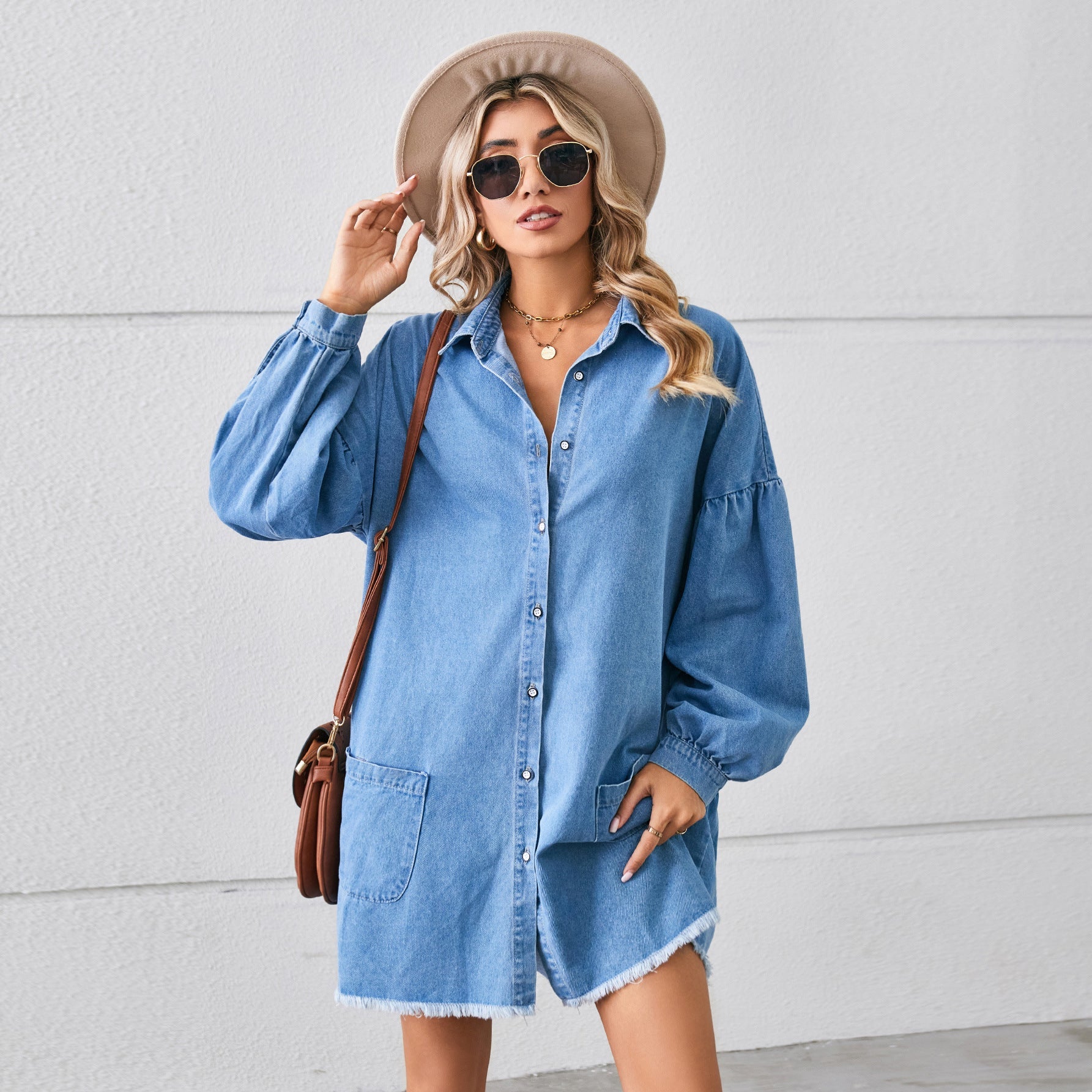 Robe en jean pour femmes avec des manches volumineuses Chic und Stil-Jeans Outfit-PARIS FEMME