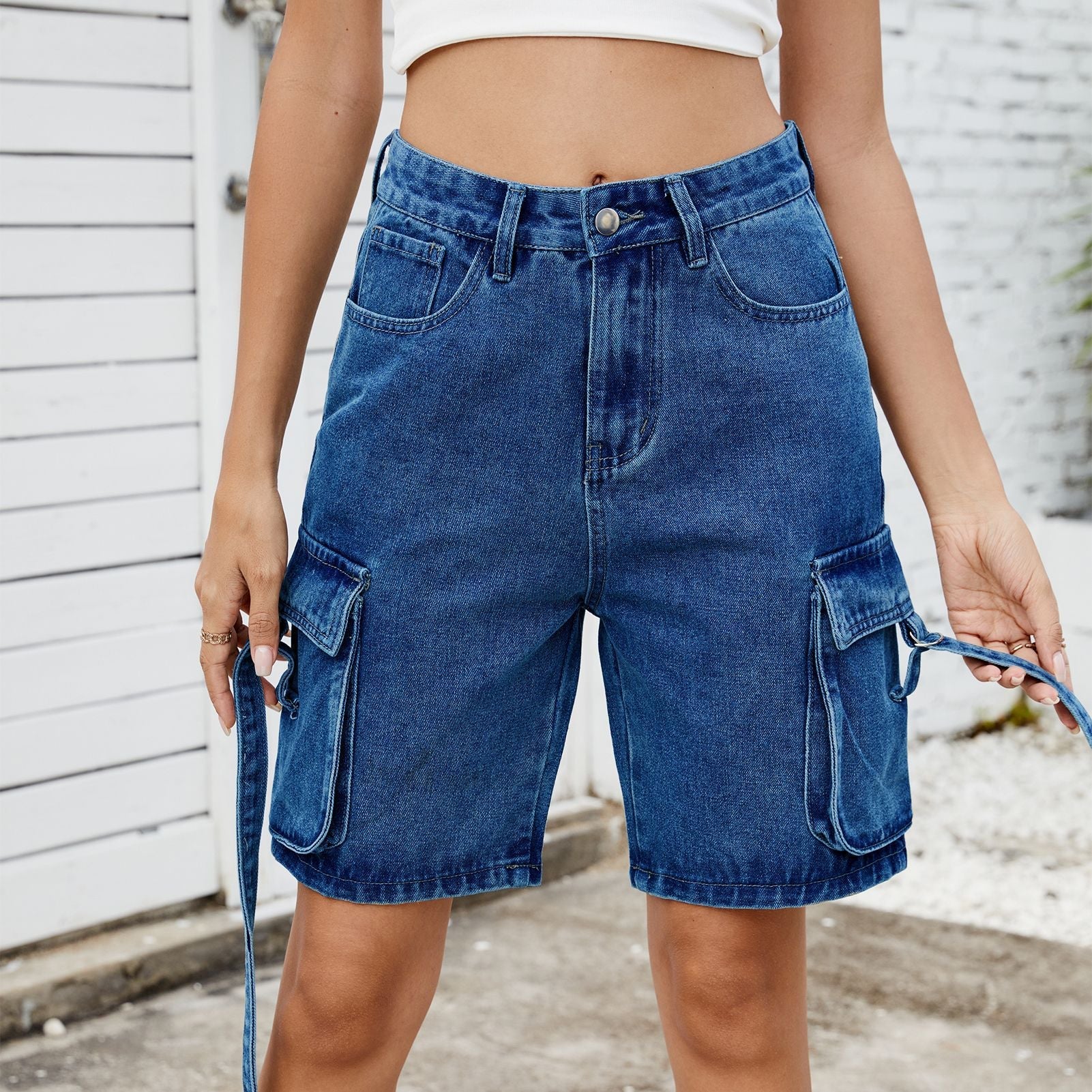 Shorts cargo femmes en taille haute décontractée avec poches latérales pratiques Chic und Stil-Short en jean-PARIS FEMME