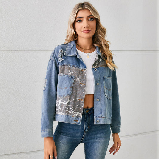 Veste en jean pour femmes avec un mélange moderne d'accents classiques et tendance Chic und Stil-Jeans Outfit-PARIS FEMME