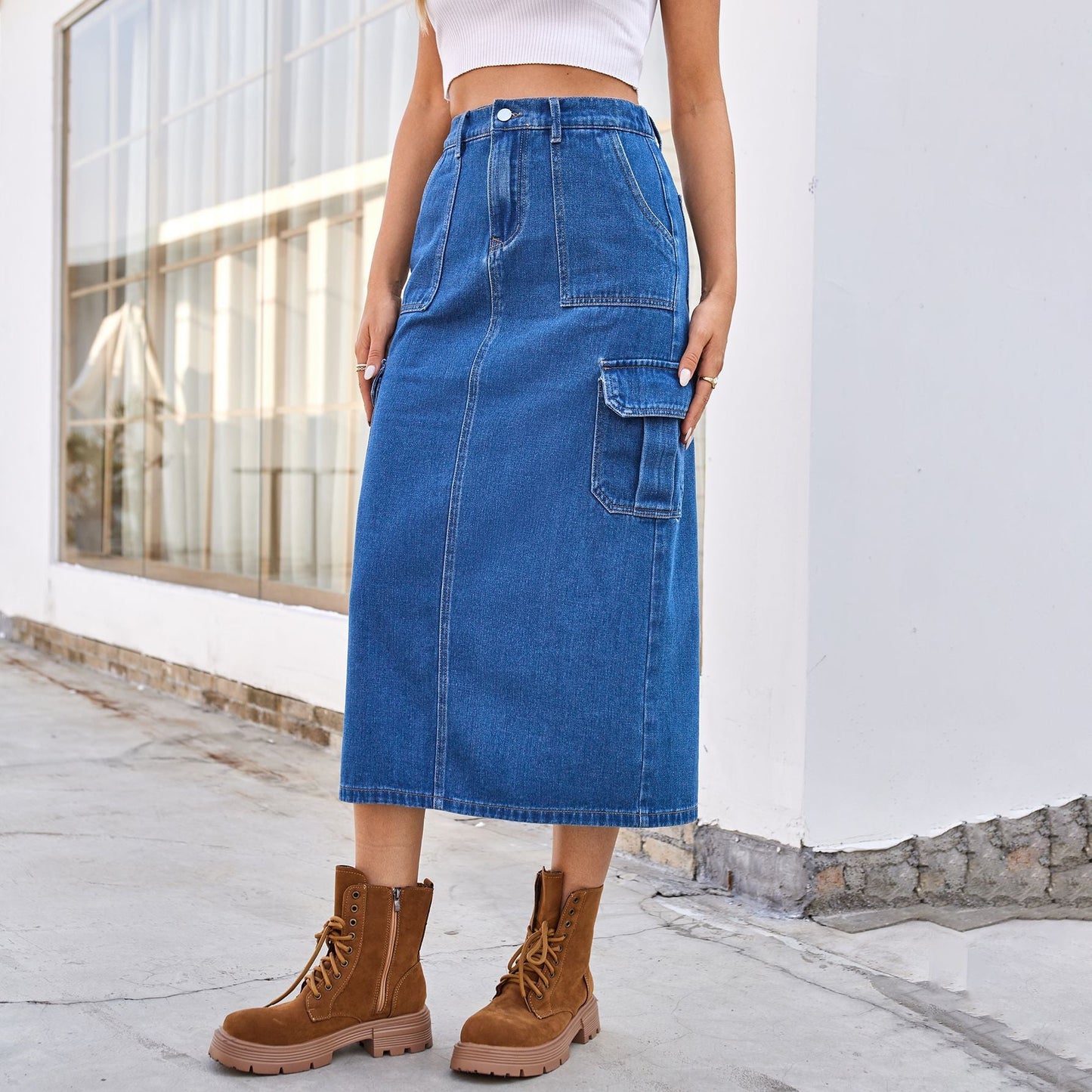 Jupe maxi cargo pour dames avec des poches latérales pratiques et une taille haute Chic und Stil-Short en jean-PARIS FEMME