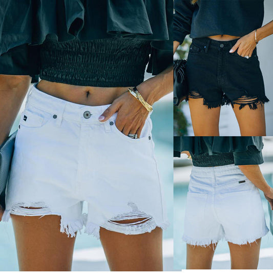 Shorts en denim pour femmes dans un style destroy décontracté avec ourlet effiloché Chic und Stil-Short en jean-PARIS FEMME