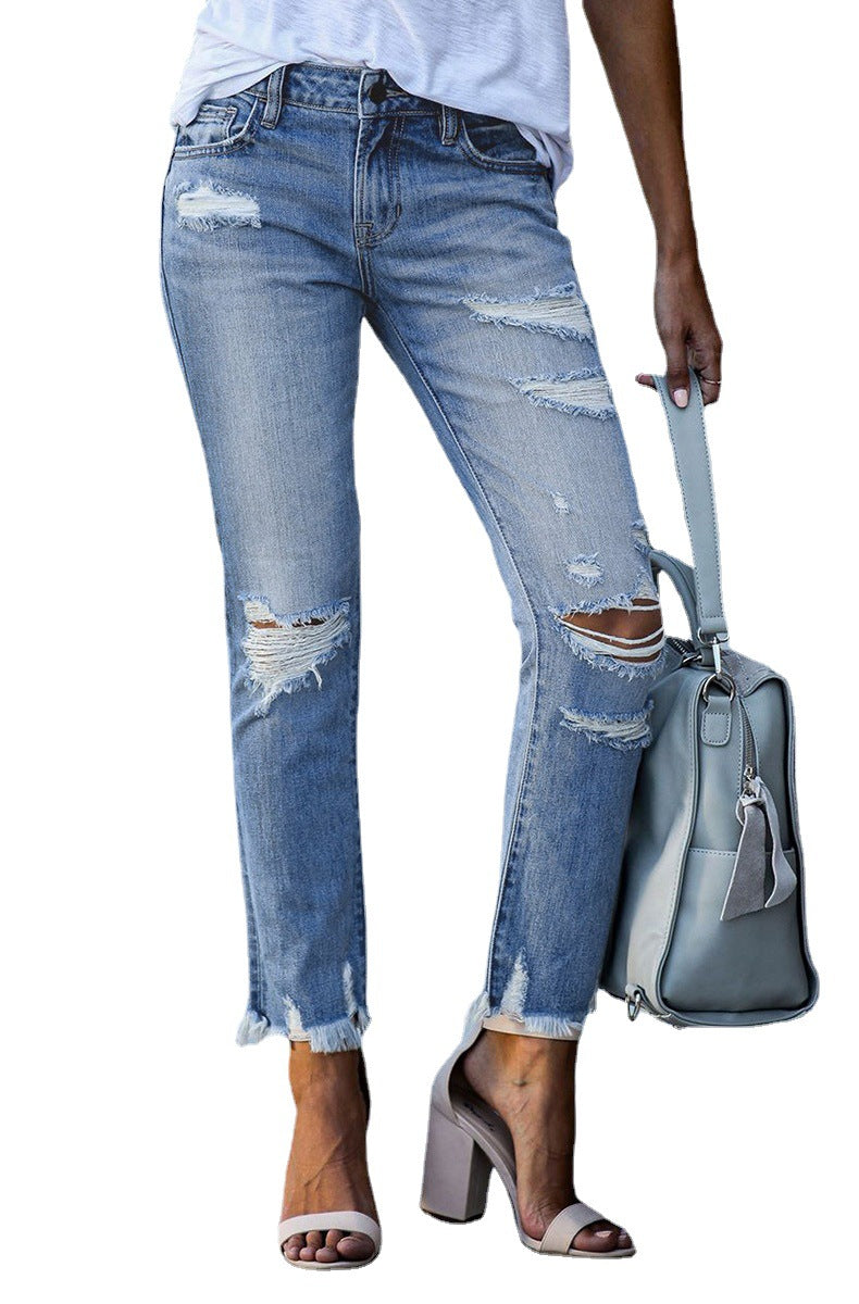Jeans détruits pour femmes au style boyfriend décontracté avec des ourlets effilochés Chic und Stil-Jeans-PARIS FEMME