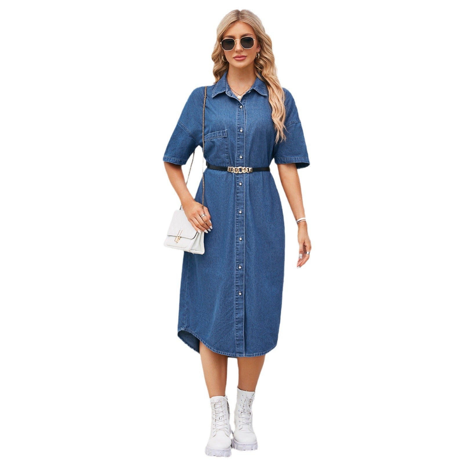 Robe chemise en denim pour femme avec design à boutons et fente latérale Chic und Stil-Jeans Outfit-PARIS FEMME