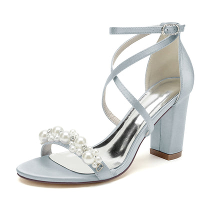 Sandales mariage ivoire strass perles talon carré bout rond bride poignet